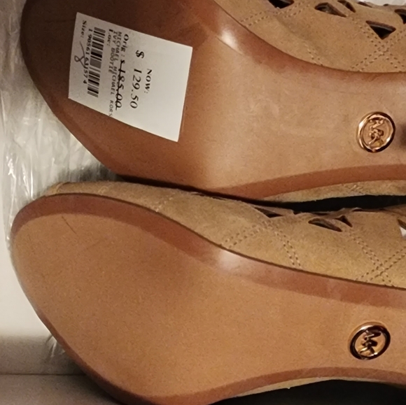 Booties - Picture 5 of 5